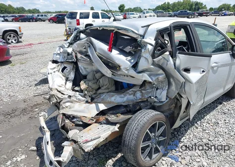 2016 Ford Fiesta Se z USA, uszkodzony, nr VIN 3FADP4BJXGM113932